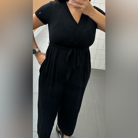 Isabel Maternity Breastfeeding jumpsuit with pockets - Black . - Picture 8 of 8